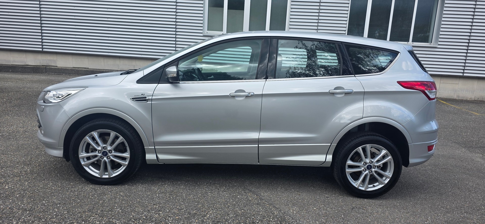 FORD Kuga 2.0 TDCi Freetech 4WD PowerShift-image-1