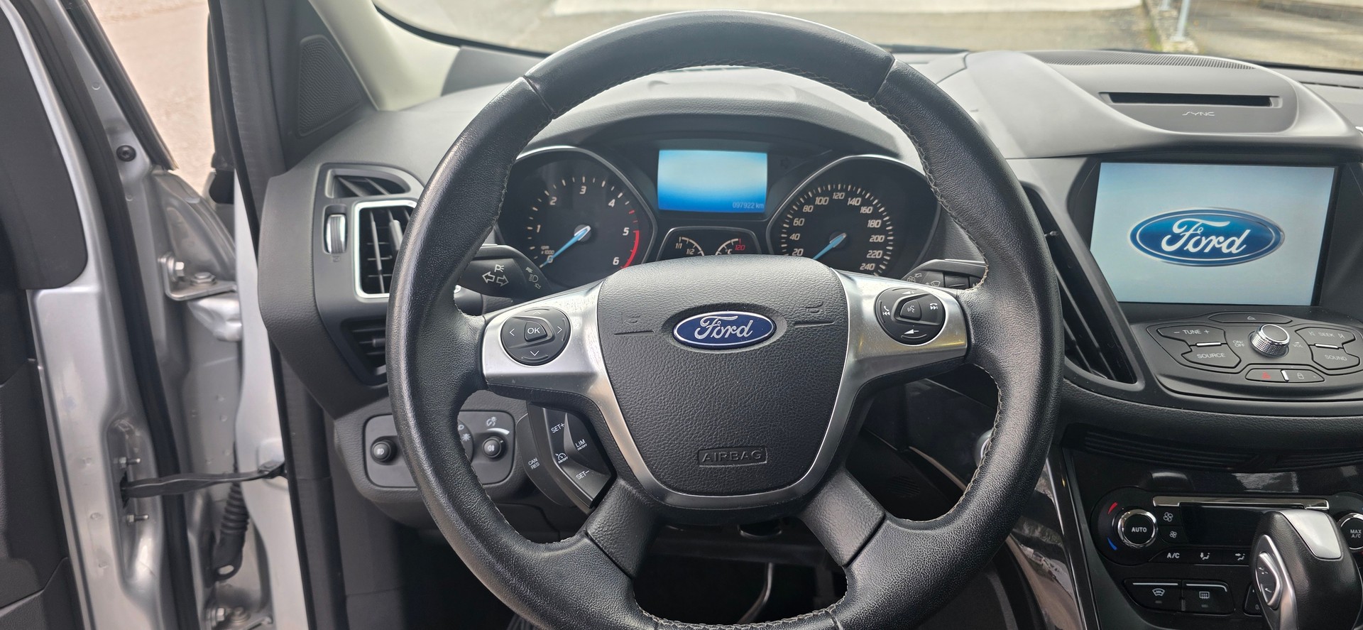 FORD Kuga 2.0 TDCi Freetech 4WD PowerShift-image-10