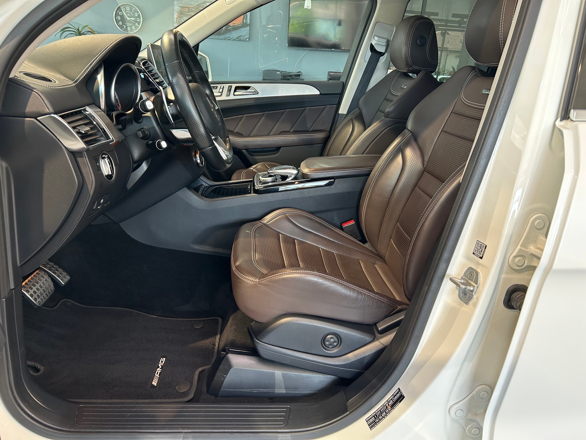 MERCEDES-BENZ GLE 63 AMG 4Matic Speedshift Plus 7G-Tronic-image-13
