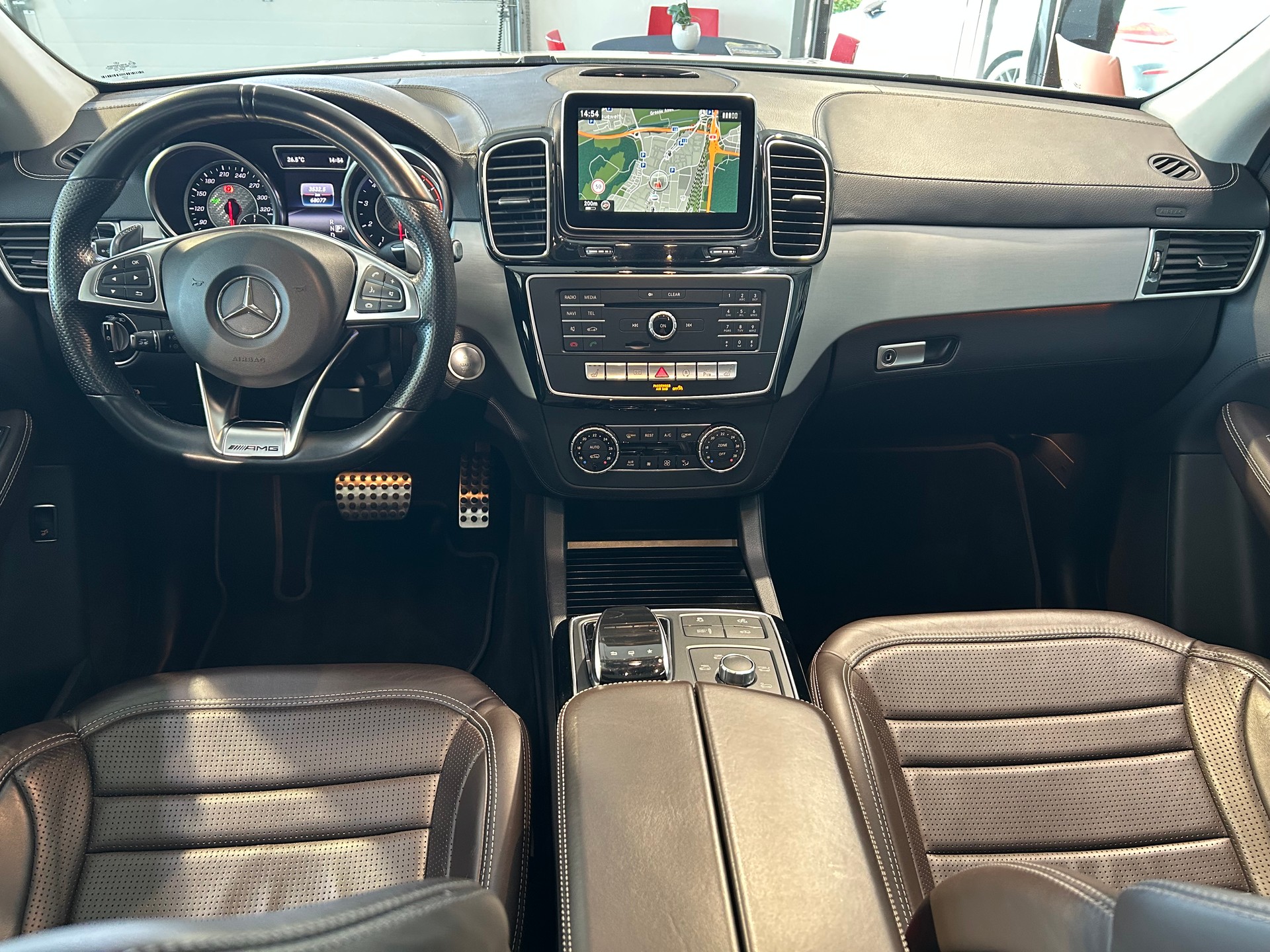 MERCEDES-BENZ GLE 63 AMG 4Matic Speedshift Plus 7G-Tronic-image-18