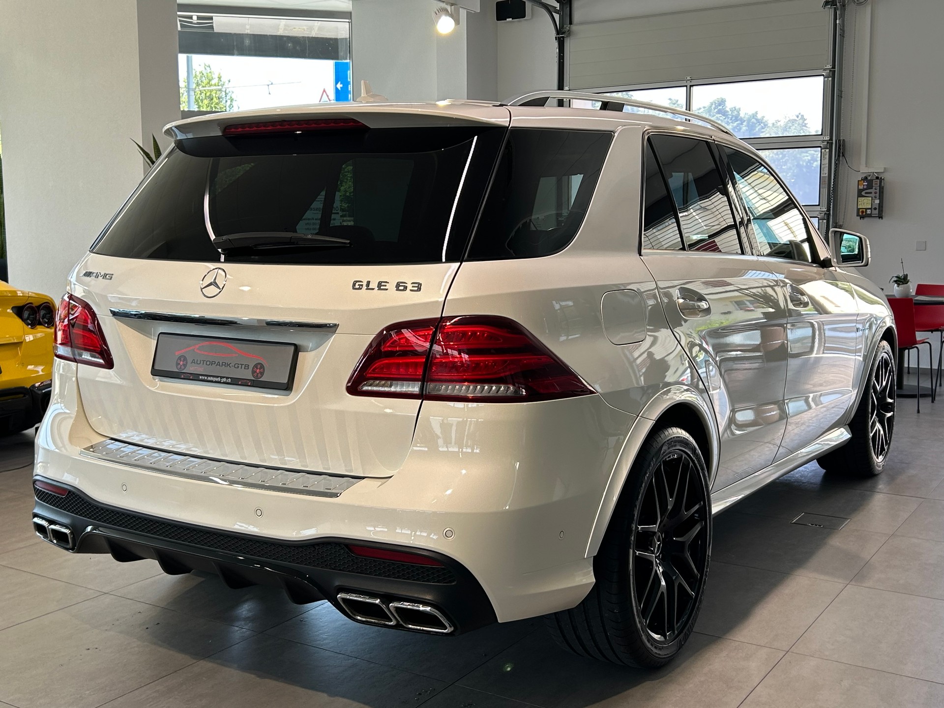 MERCEDES-BENZ GLE 63 AMG 4Matic Speedshift Plus 7G-Tronic-image-7