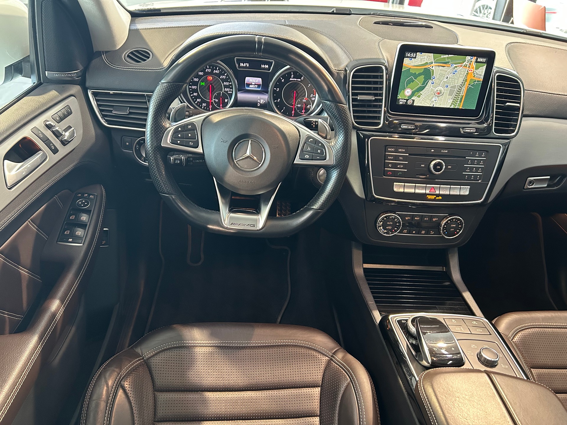 MERCEDES-BENZ GLE 63 AMG 4Matic Speedshift Plus 7G-Tronic-image-12