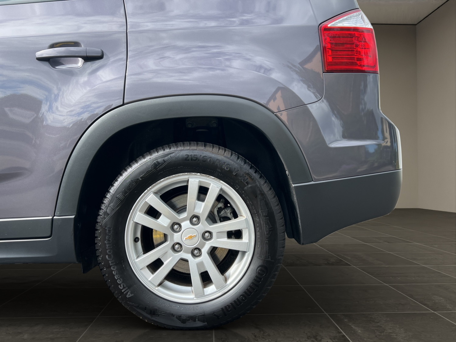 CHEVROLET Orlando 2.0 VCDi LS-image-23