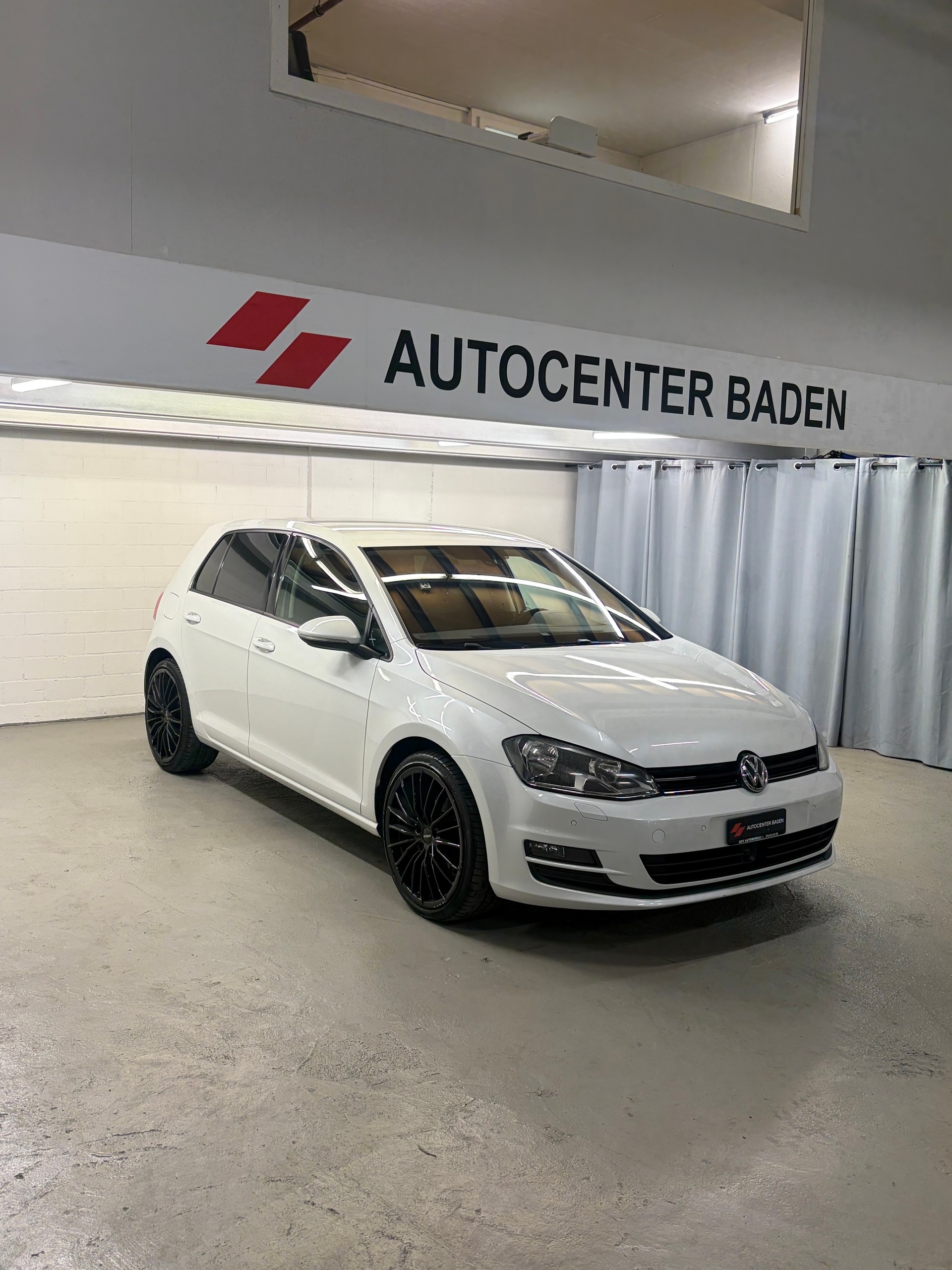 VW Golf 2.0 TDI Comfortline DSG-image-2