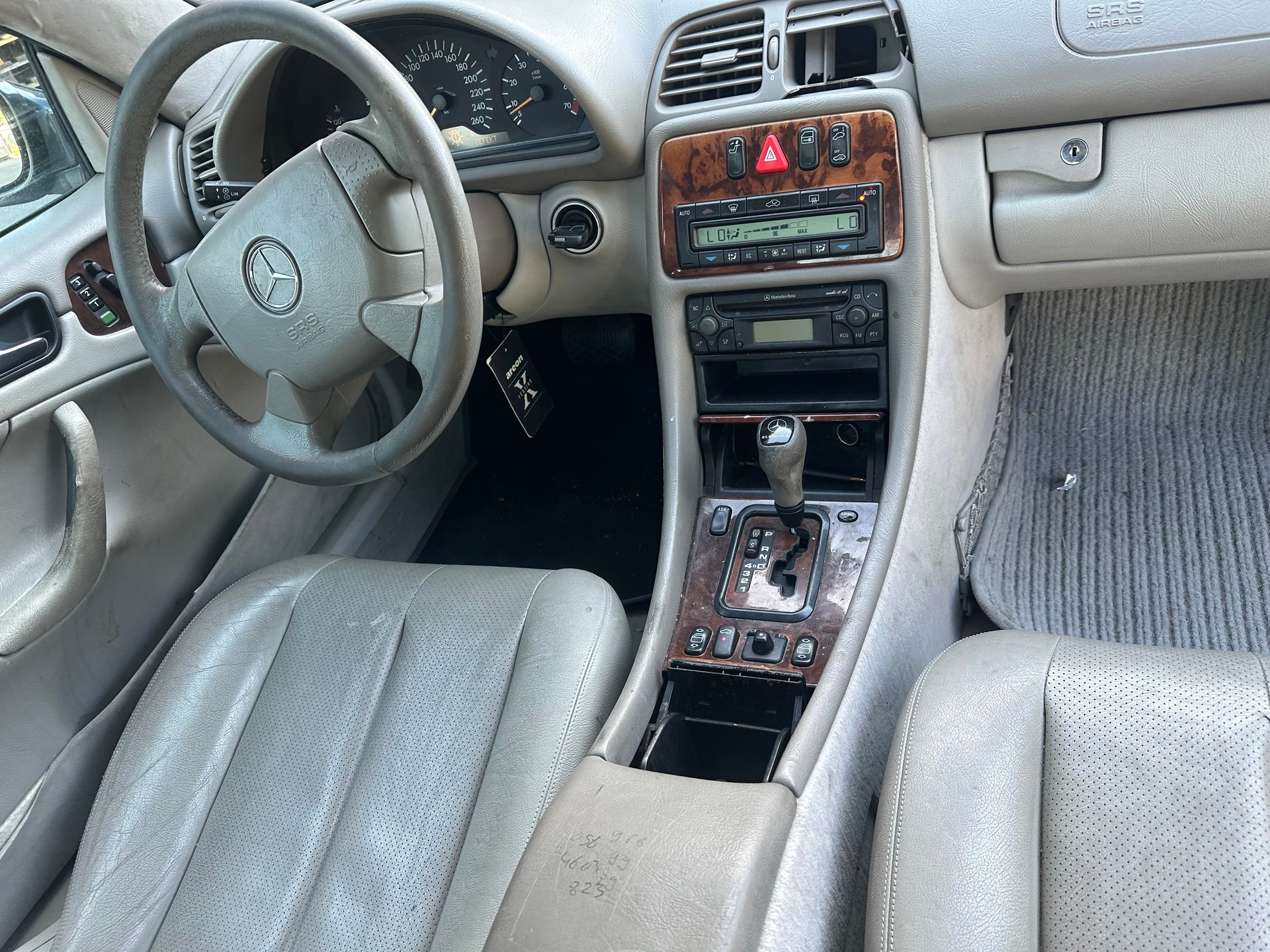 MERCEDES-BENZ CLK 320 Elégance Automatic-image-11