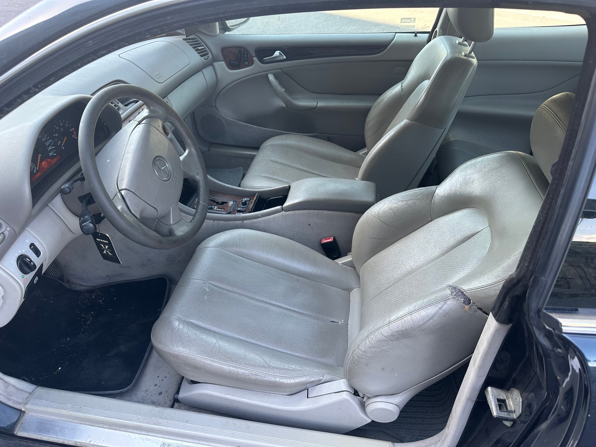MERCEDES-BENZ CLK 320 Elégance Automatic-image-10