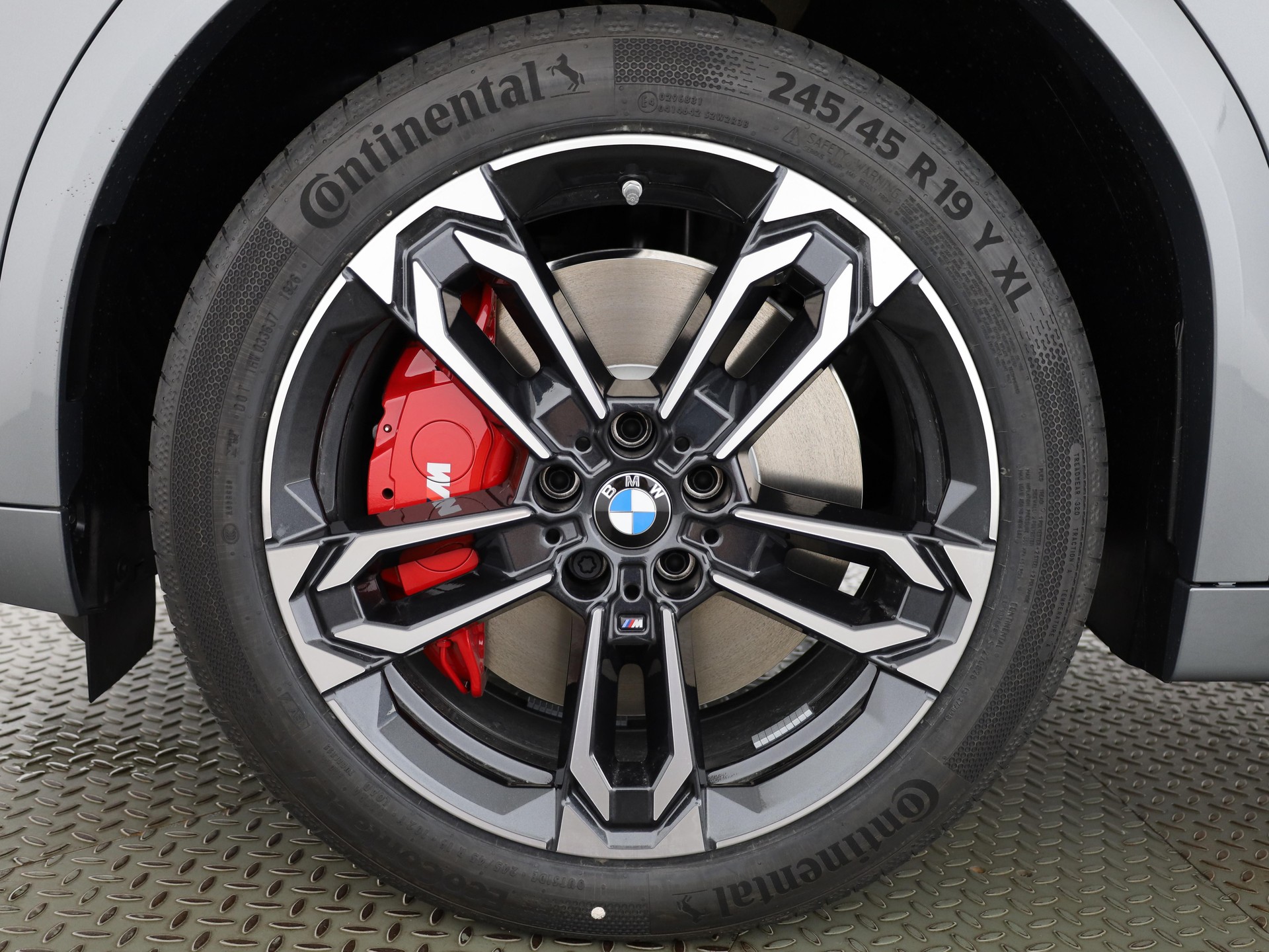 BMW iX2 20 eDrive-image-20
