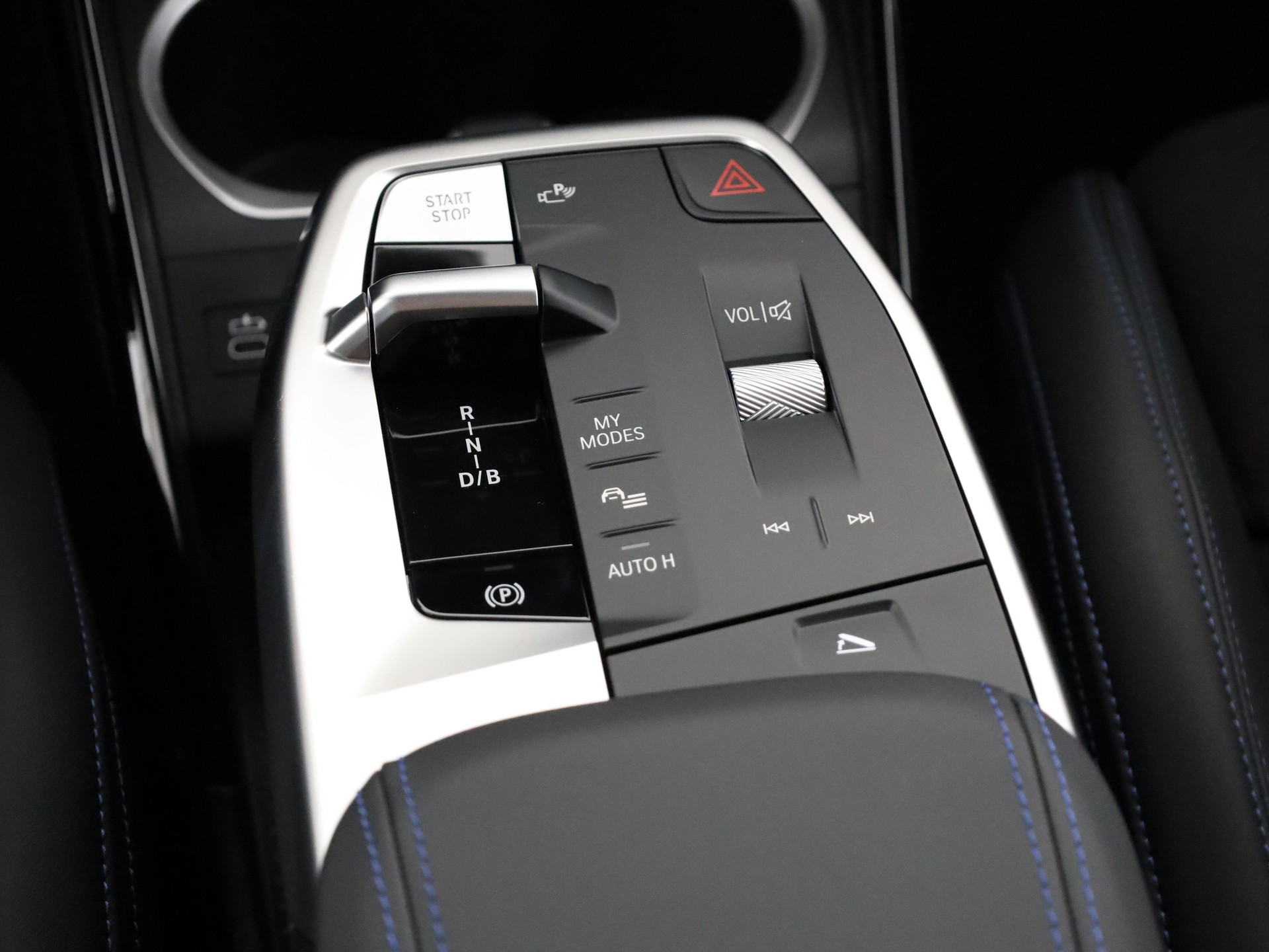 BMW iX2 20 eDrive-image-17