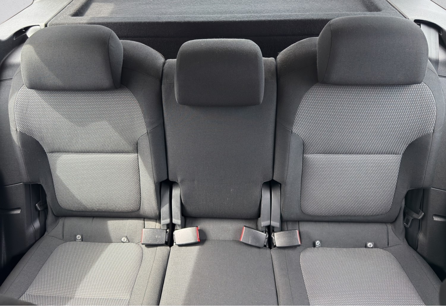 SKODA Yeti 2.0 TDI Active 4x4 DSG-image-14