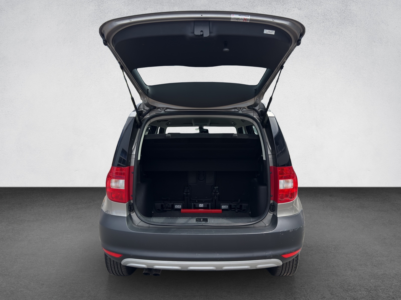 SKODA Yeti 2.0 TDI Active 4x4 DSG-image-16