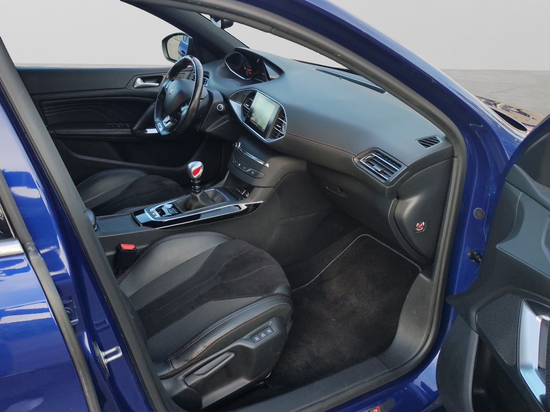 PEUGEOT 308 1.6 GTi-image-17