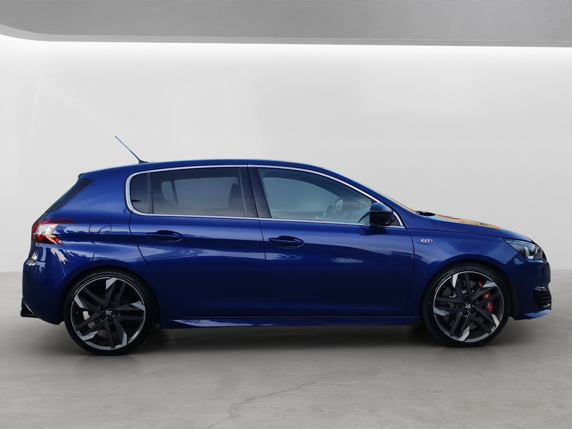 PEUGEOT 308 1.6 GTi-image-8