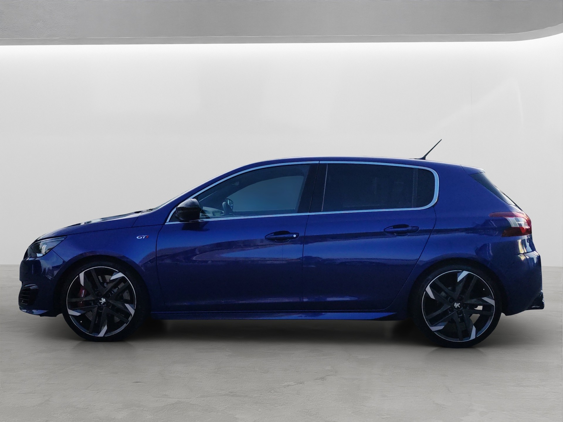 PEUGEOT 308 1.6 GTi-image-2