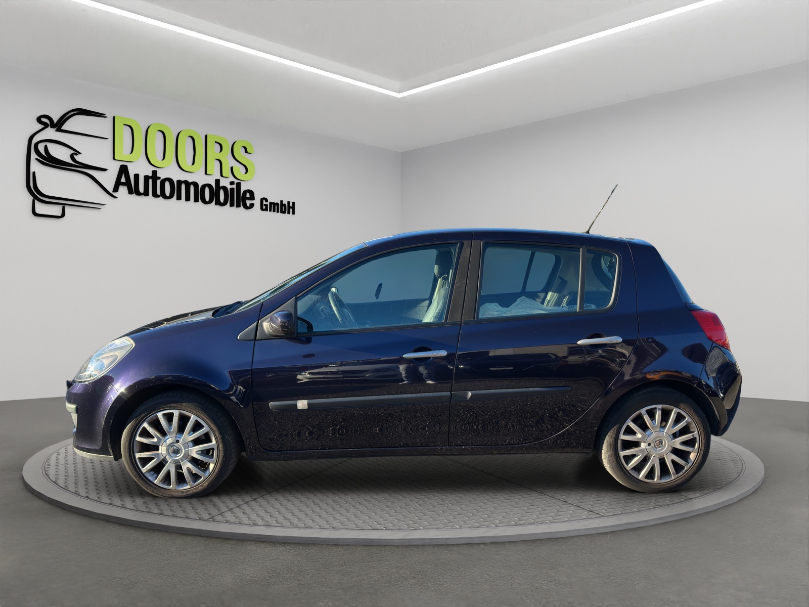 RENAULT Clio 2.0 16V Privilège Automatic-image-6