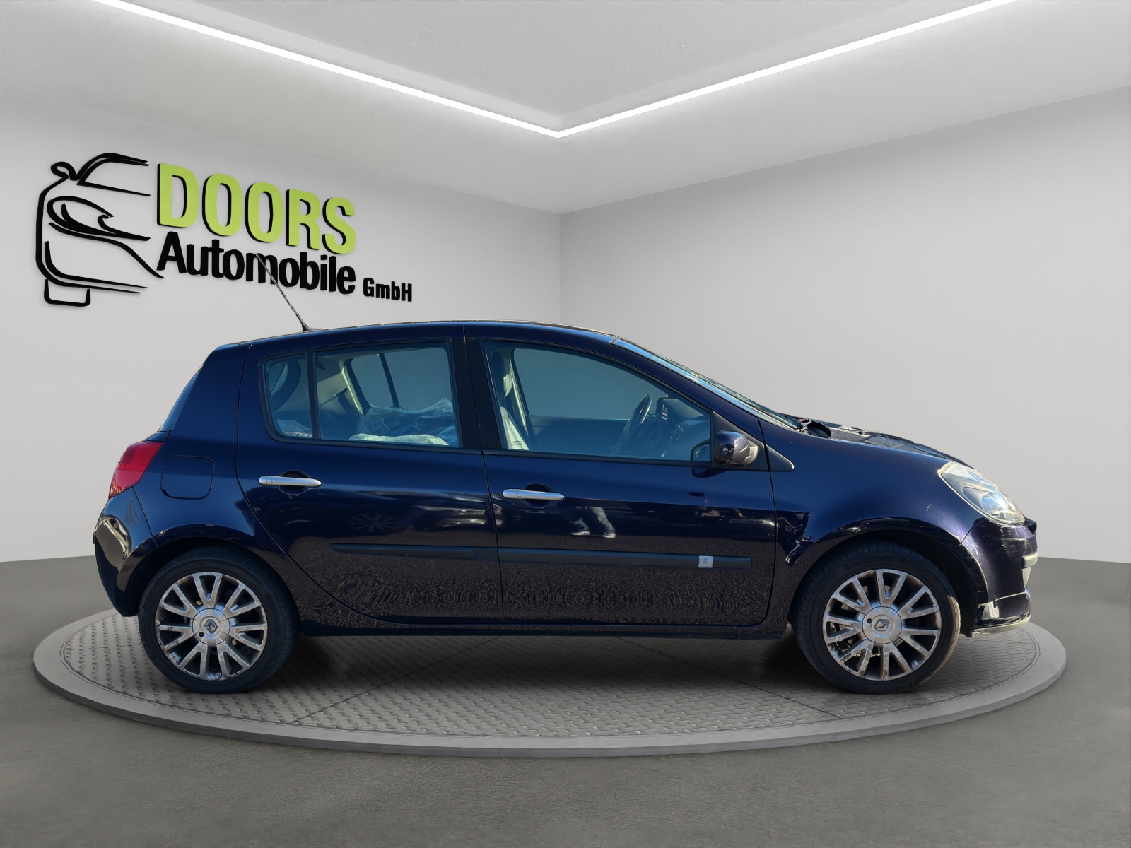 RENAULT Clio 2.0 16V Privilège Automatic-image-7