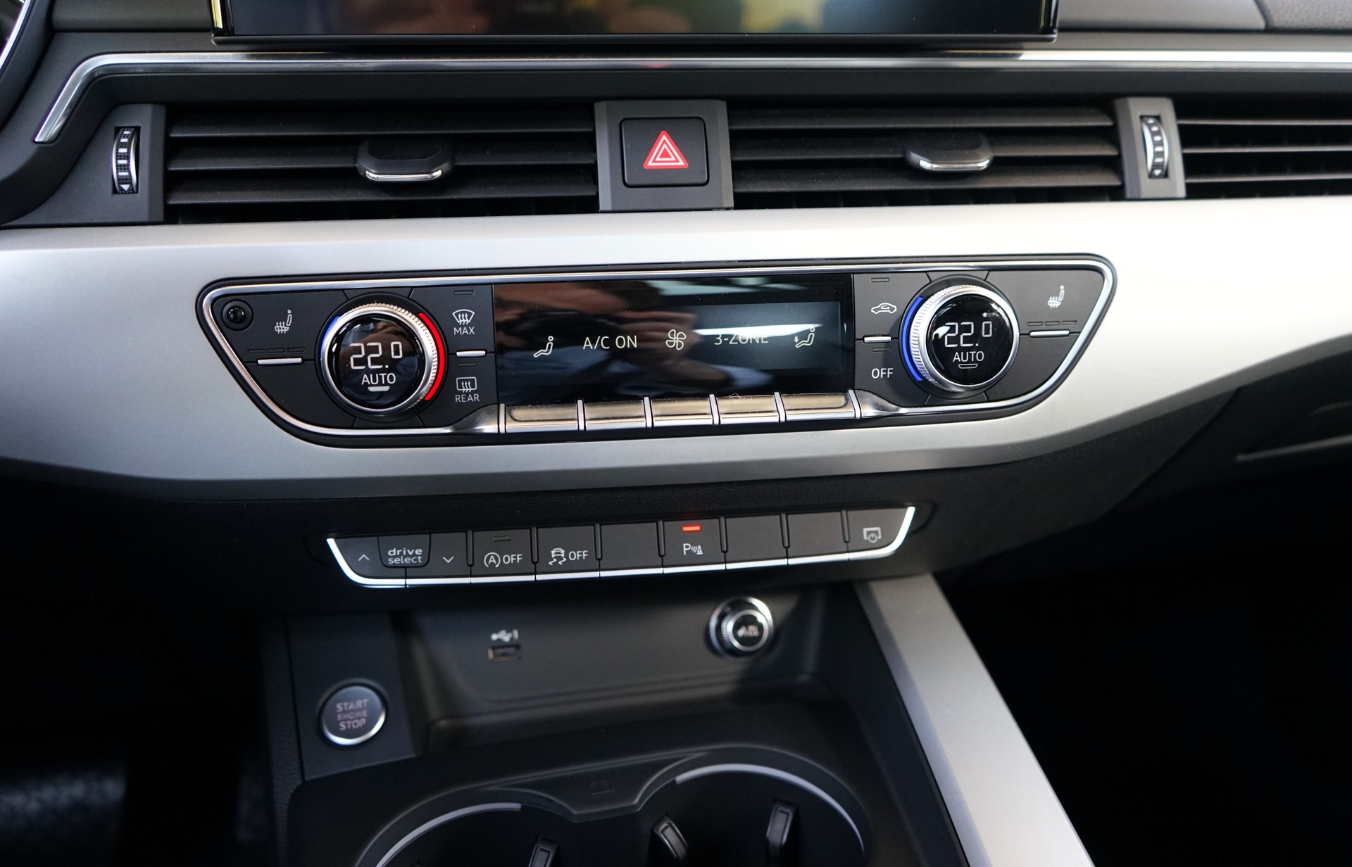 AUDI A4 Avant 50 TDI S line quattro tiptronic-image-12