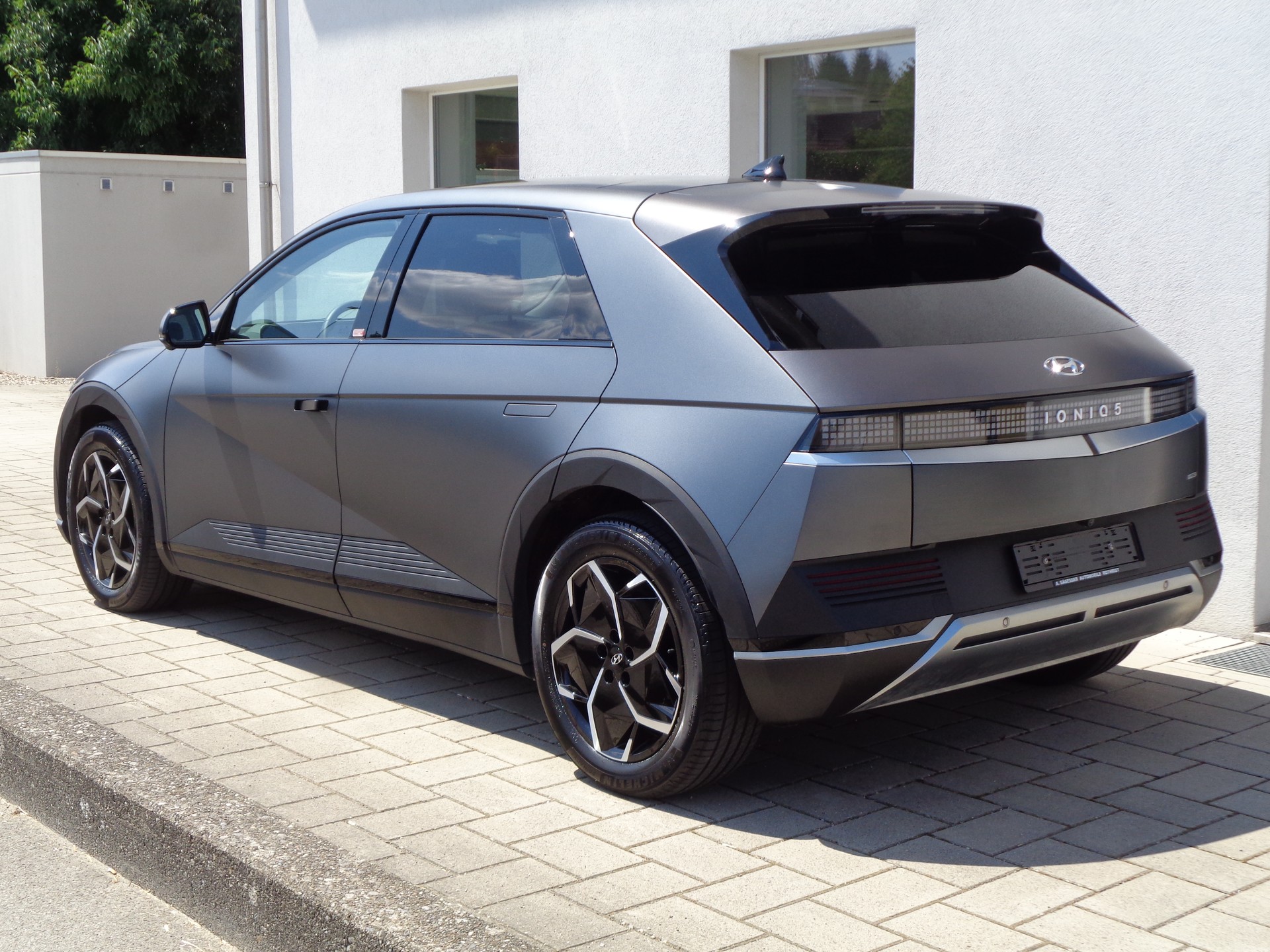 HYUNDAI Ioniq 5 77kWh Vertex 4WD-image-4