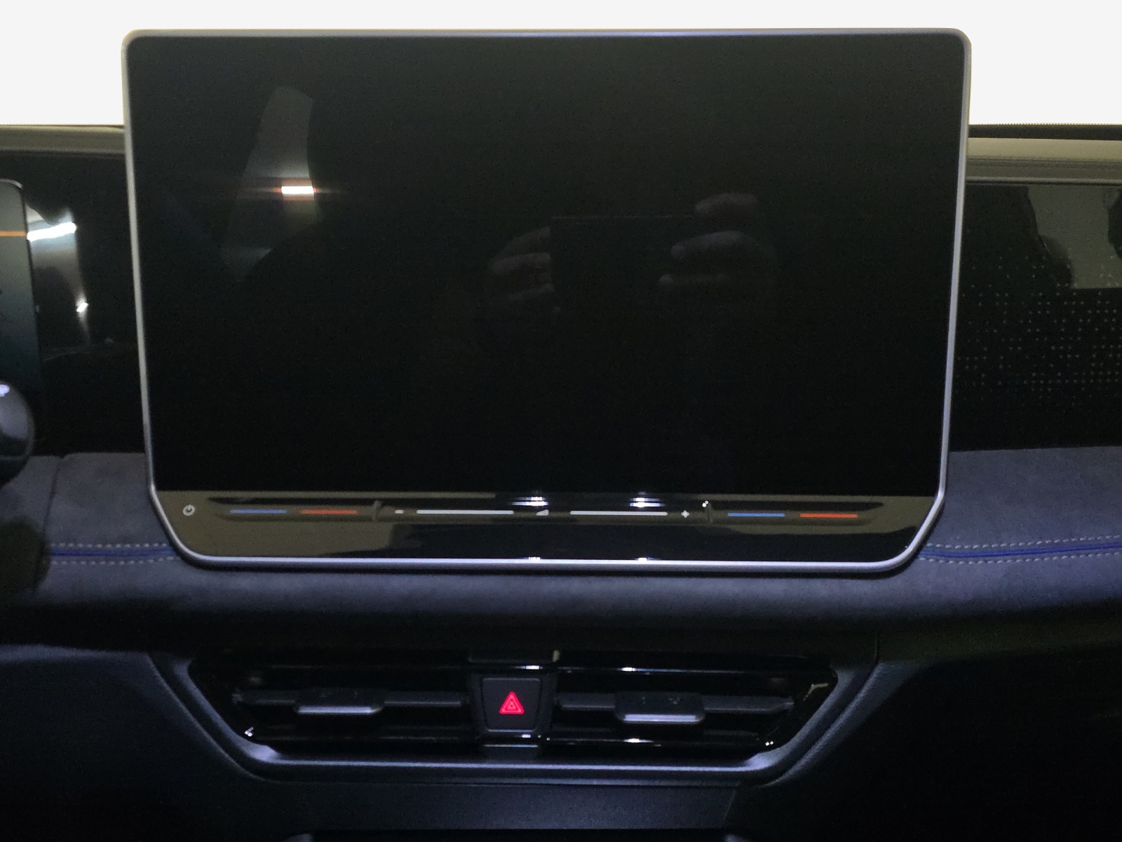 VW Tiguan 2.0 TDI SCR R-Line 4Motion DSG-image-10