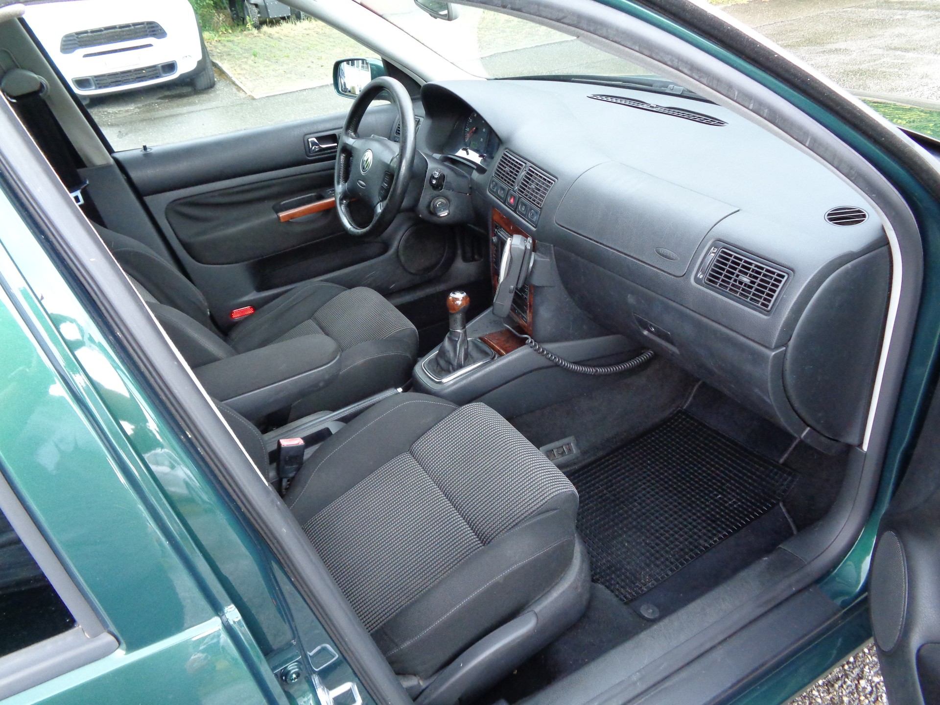 VW Golf 1.6 16V Pacific-image-6