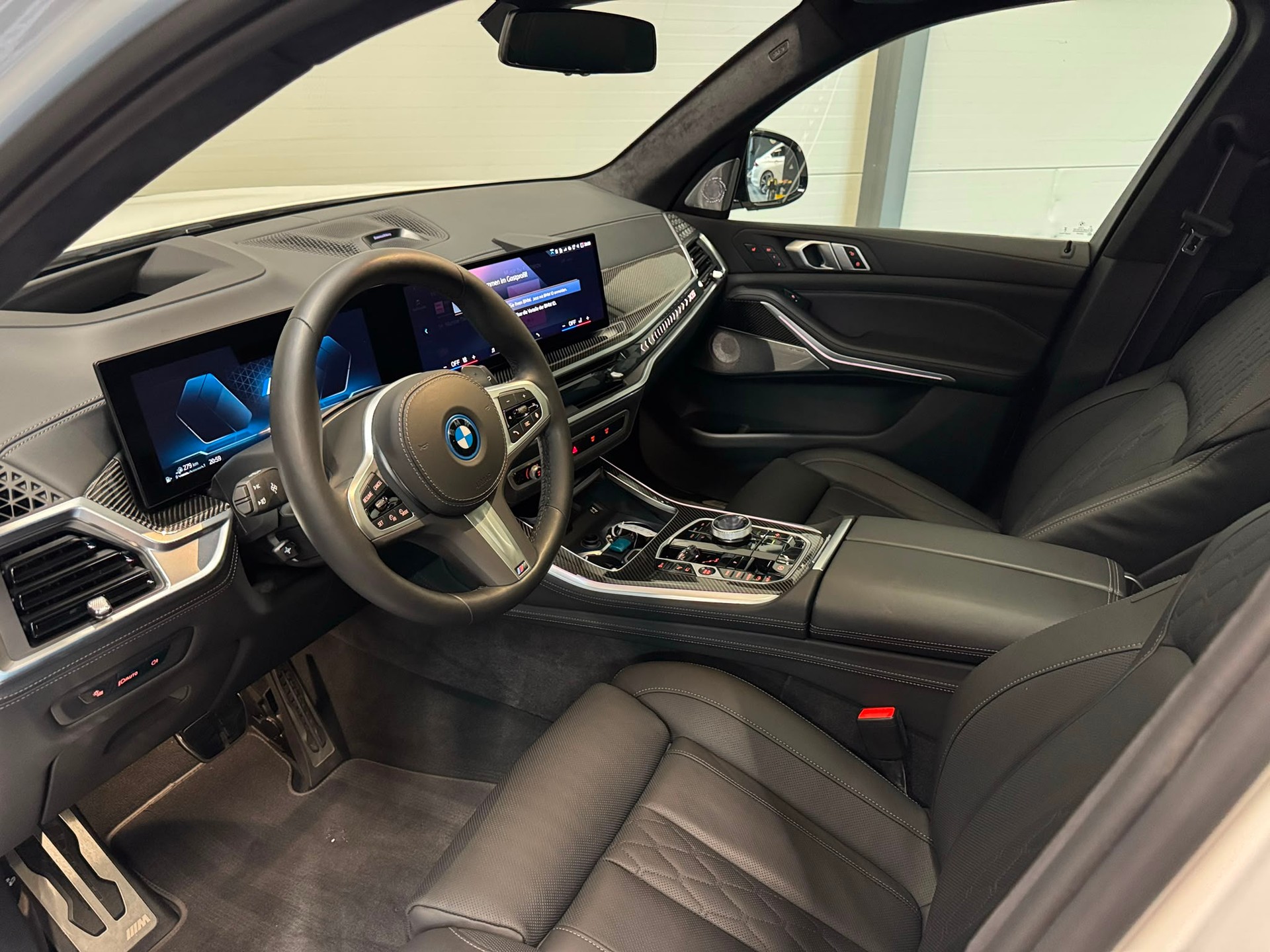 BMW X5 50e xDrive SAG-image-13