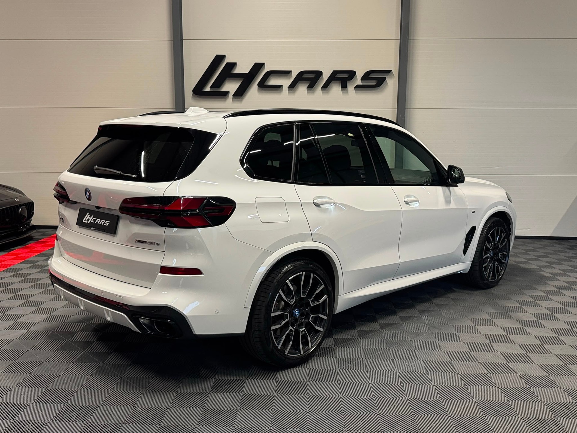 BMW X5 50e xDrive SAG-image-3