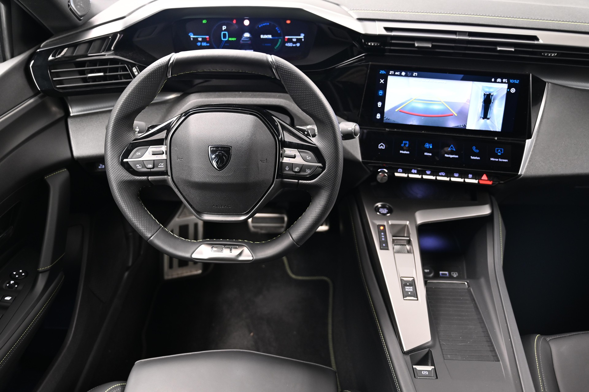 PEUGEOT 308 SW 1.6 PHEV 180 GT-image-8