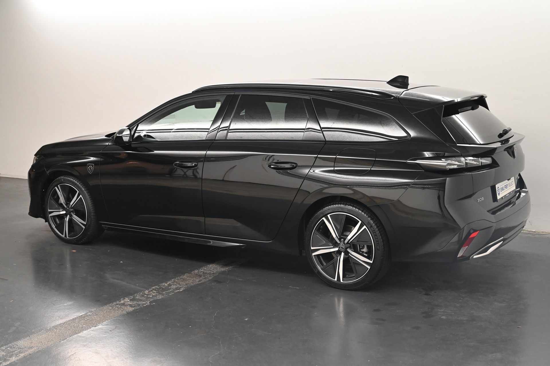 PEUGEOT 308 SW 1.6 PHEV 180 GT-image-4