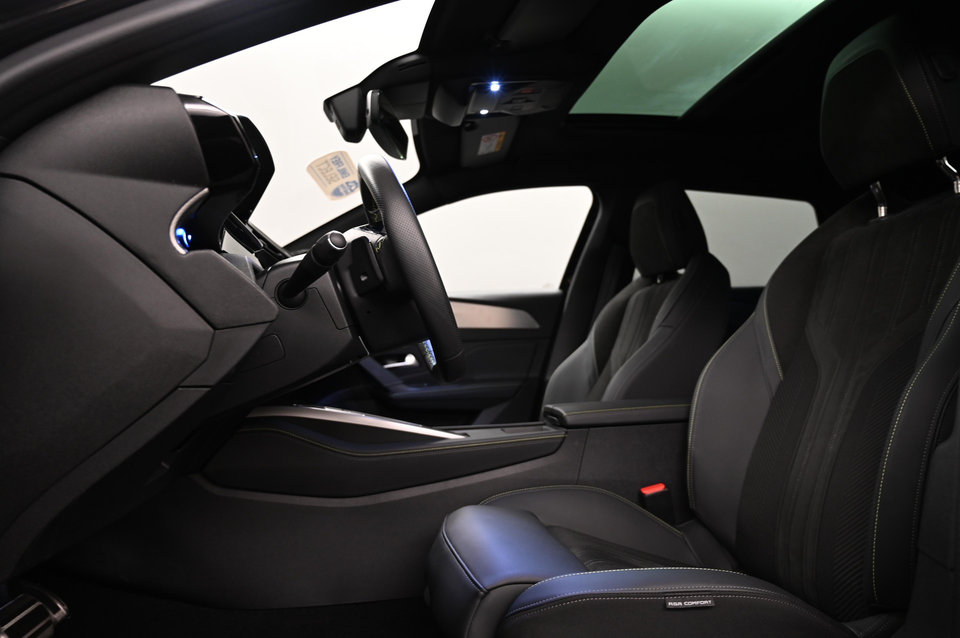 PEUGEOT 308 SW 1.6 PHEV 180 GT-image-5