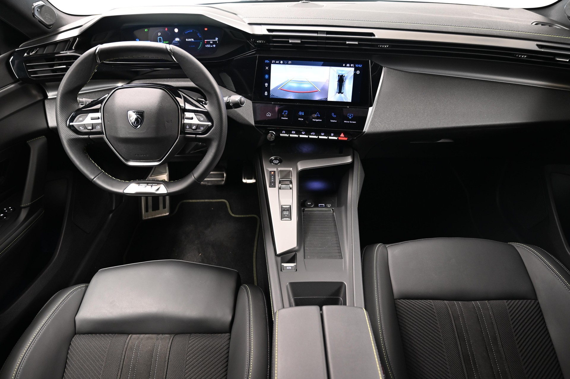 PEUGEOT 308 SW 1.6 PHEV 180 GT-image-7