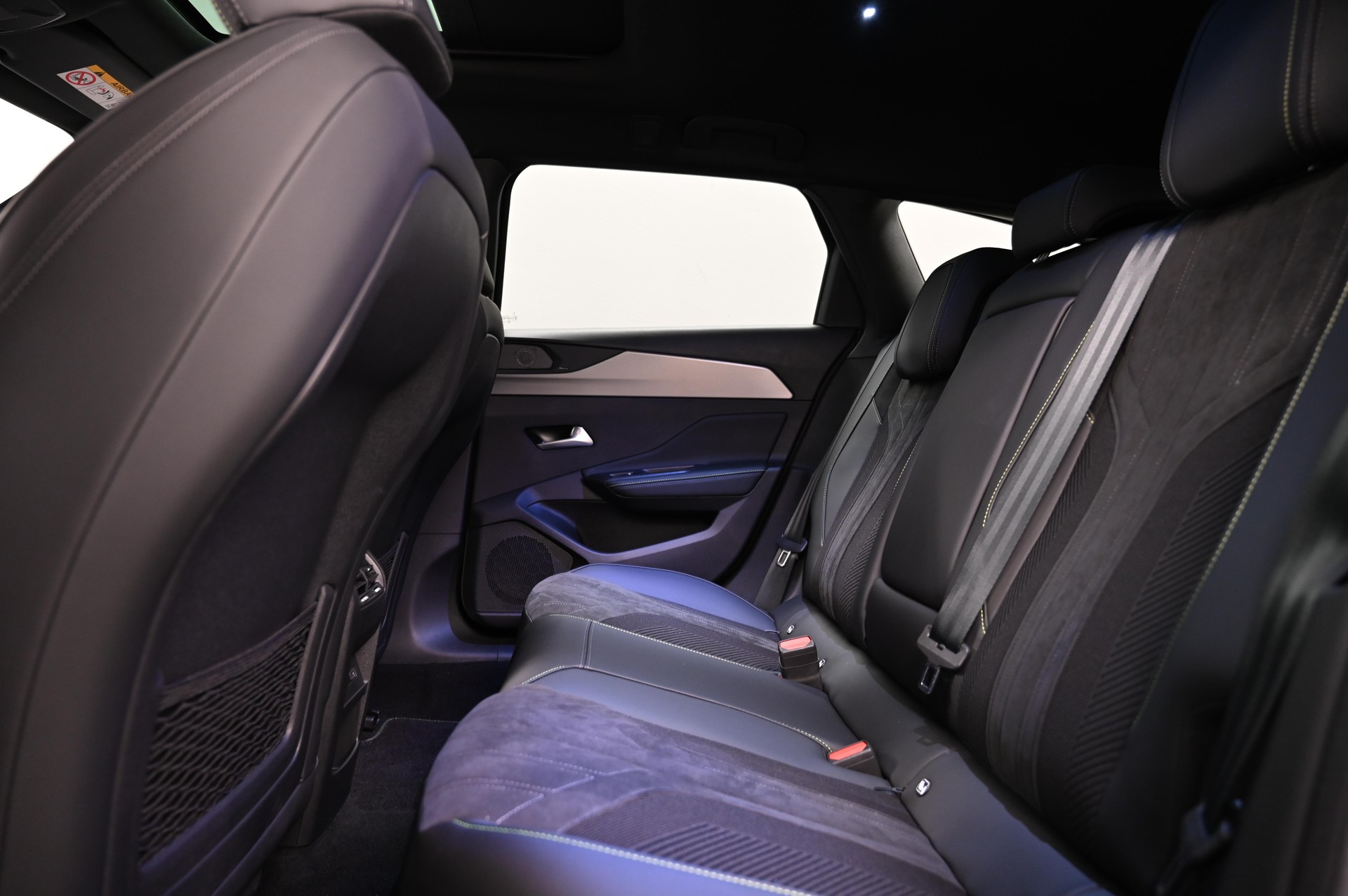 PEUGEOT 308 SW 1.6 PHEV 180 GT-image-6