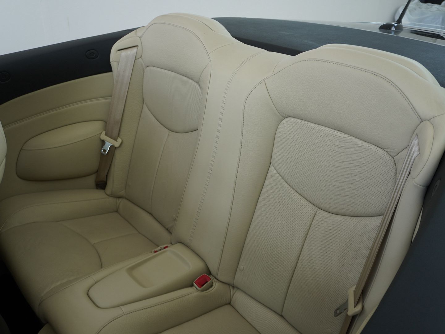 INFINITI Q60 Cabrio GT Premium Automatic-image-4