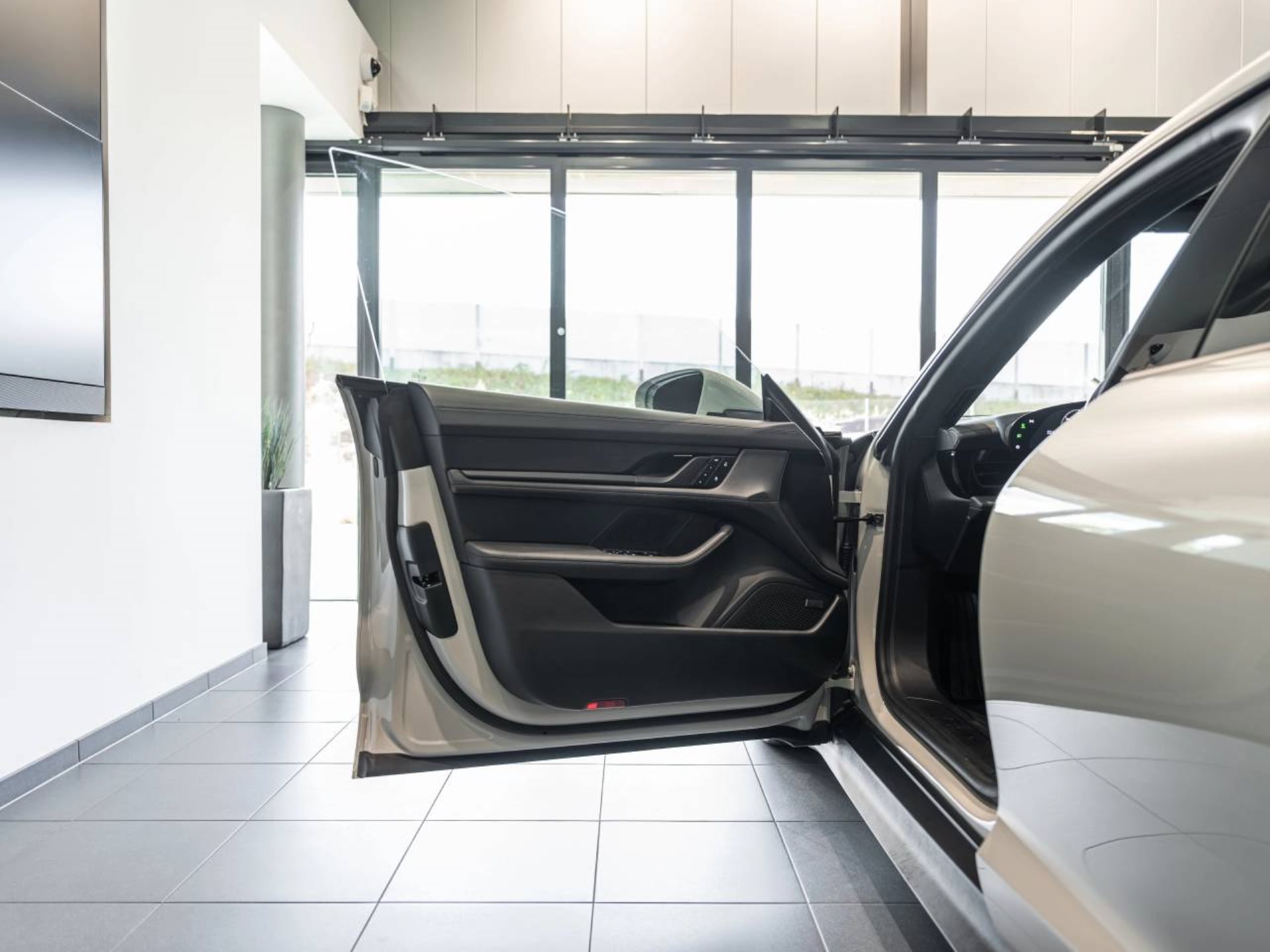 PORSCHE Taycan Sport Turismo-image-20