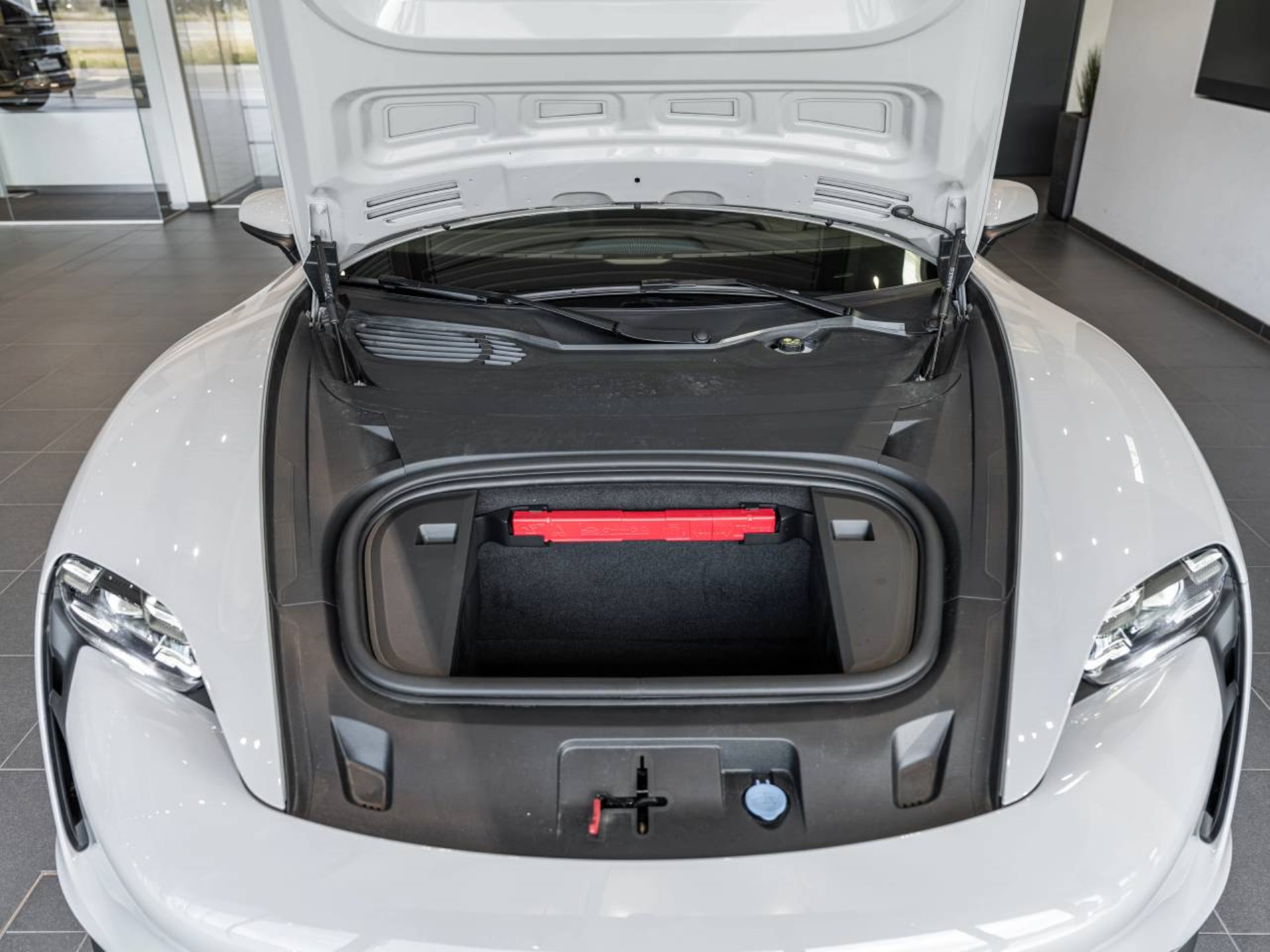 PORSCHE Taycan Sport Turismo-image-10