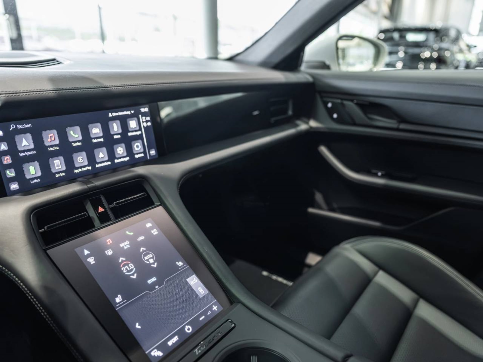 PORSCHE Taycan Sport Turismo-image-18