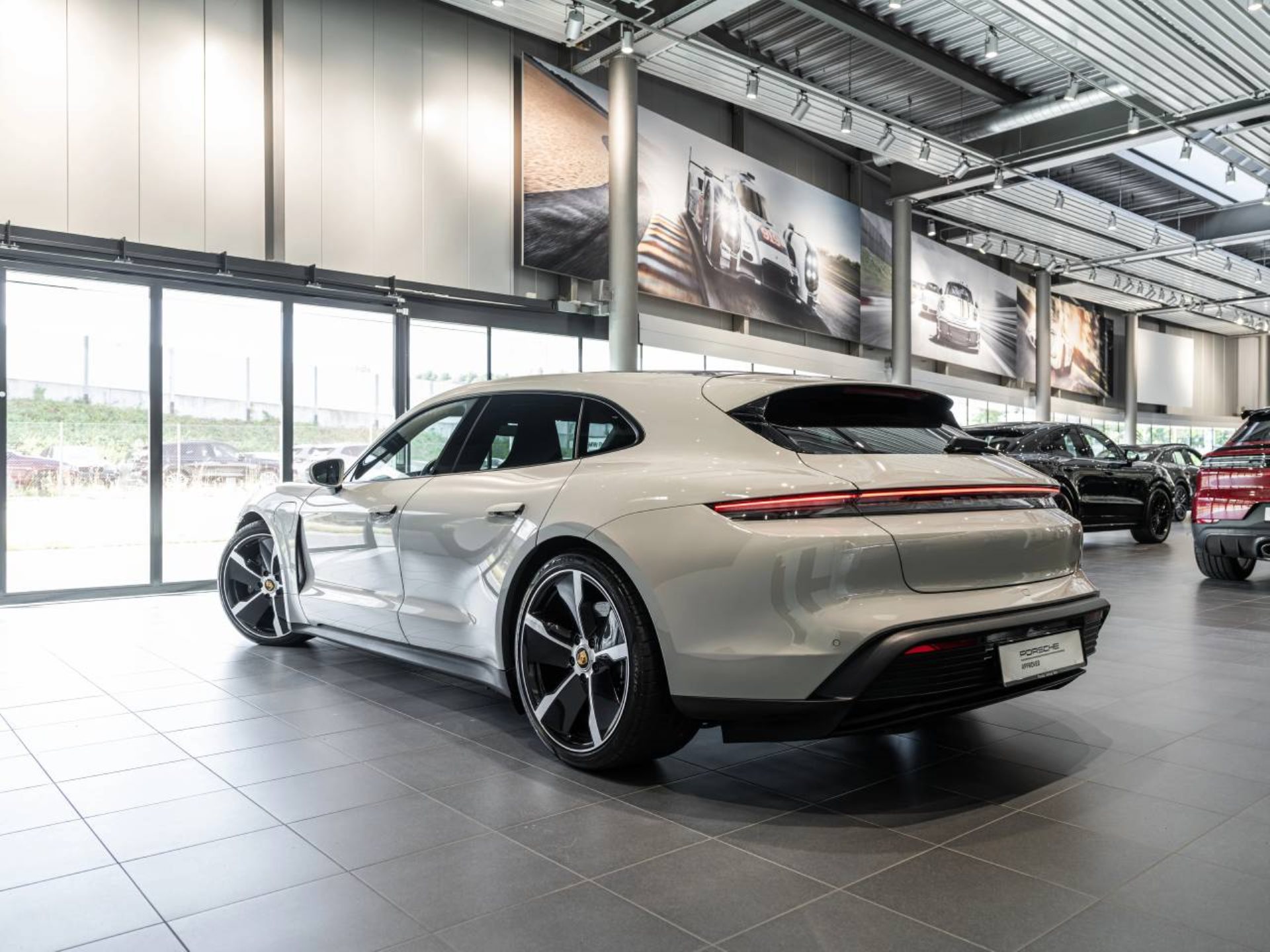 PORSCHE Taycan Sport Turismo-image-7