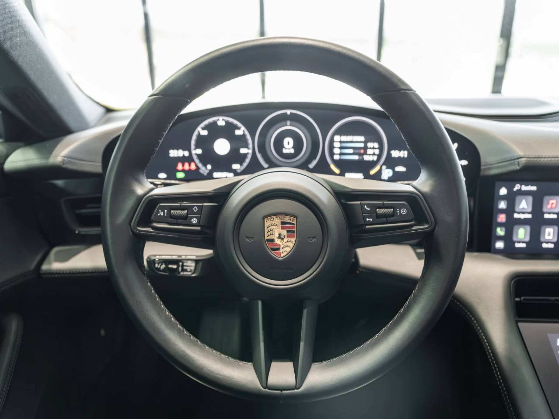 PORSCHE Taycan Sport Turismo-image-13