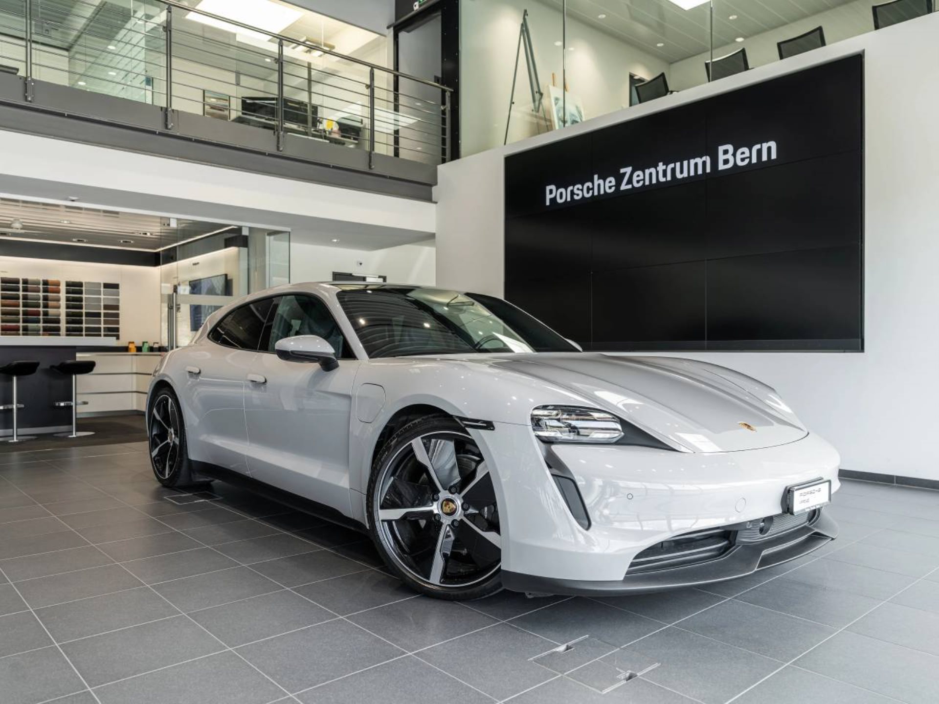 PORSCHE Taycan Sport Turismo-image-0