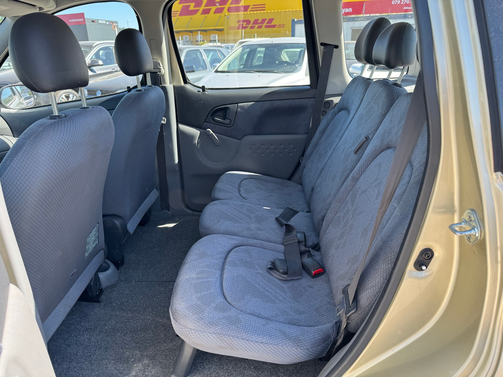 TOYOTA Yaris Verso 1.3 Linea Sol-image-9
