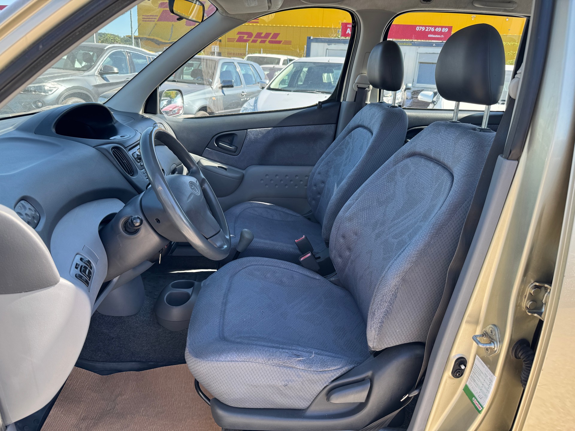 TOYOTA Yaris Verso 1.3 Linea Sol-image-8