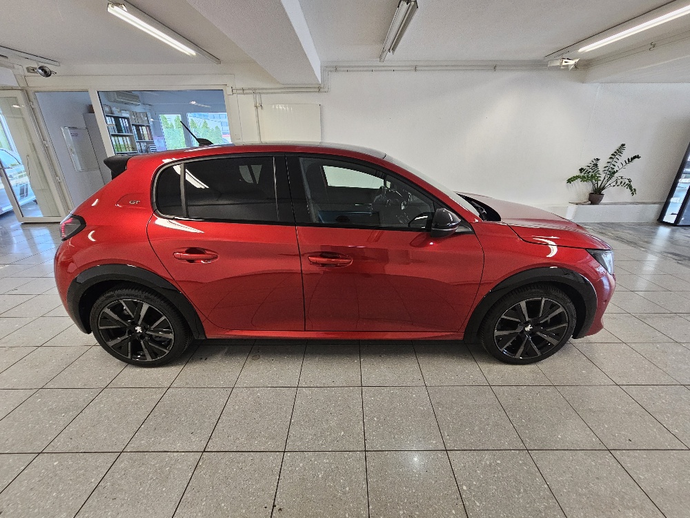 PEUGEOT 208 1.2 PureTech GT Pack EAT8-image-3