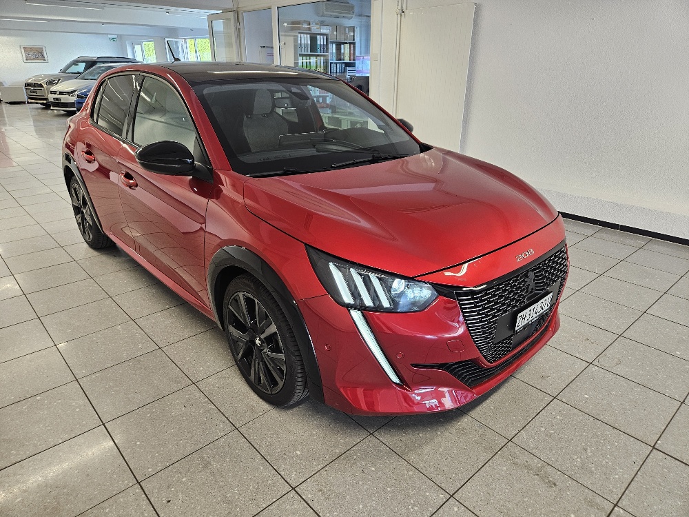 PEUGEOT 208 1.2 PureTech GT Pack EAT8-image-2