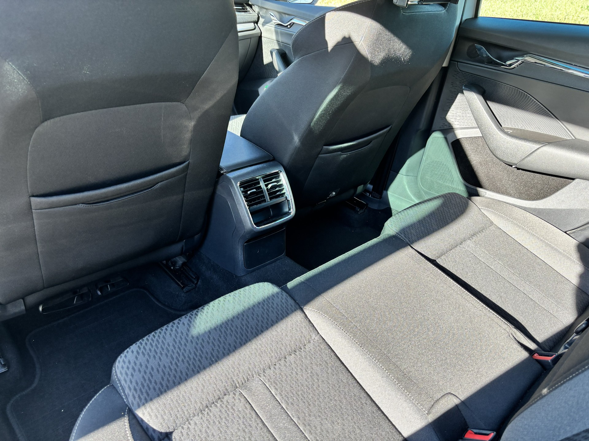 SKODA 1.4 TSI PHEV Style DSG-image-3
