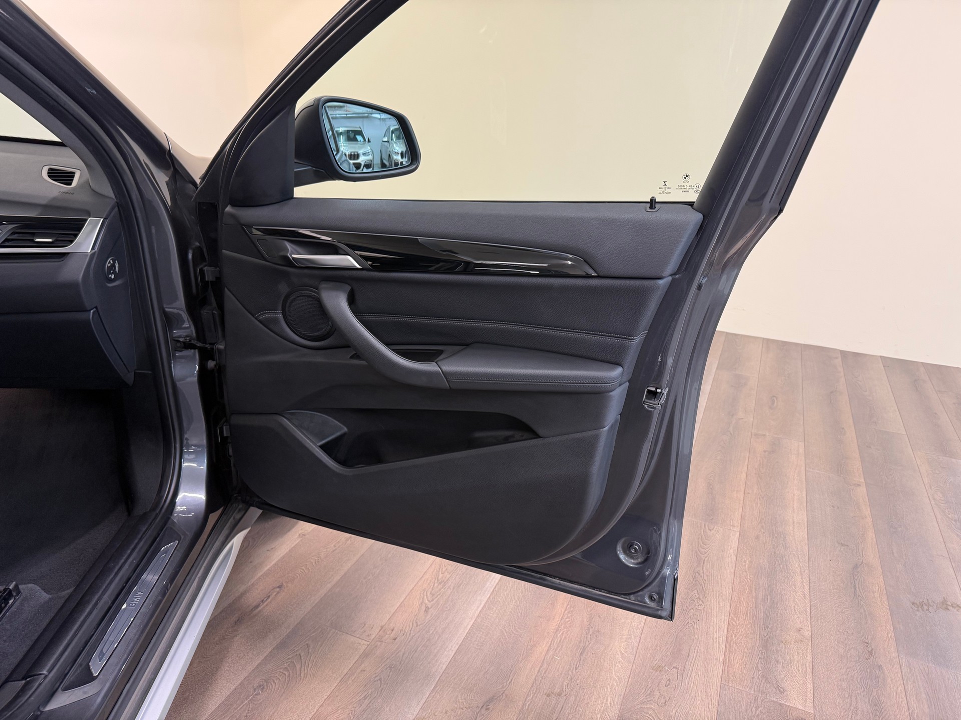 BMW X1 xDrive 25i xLine Steptronic-image-22