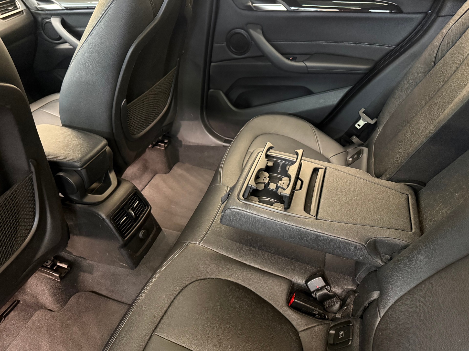BMW X1 xDrive 25i xLine Steptronic-image-21