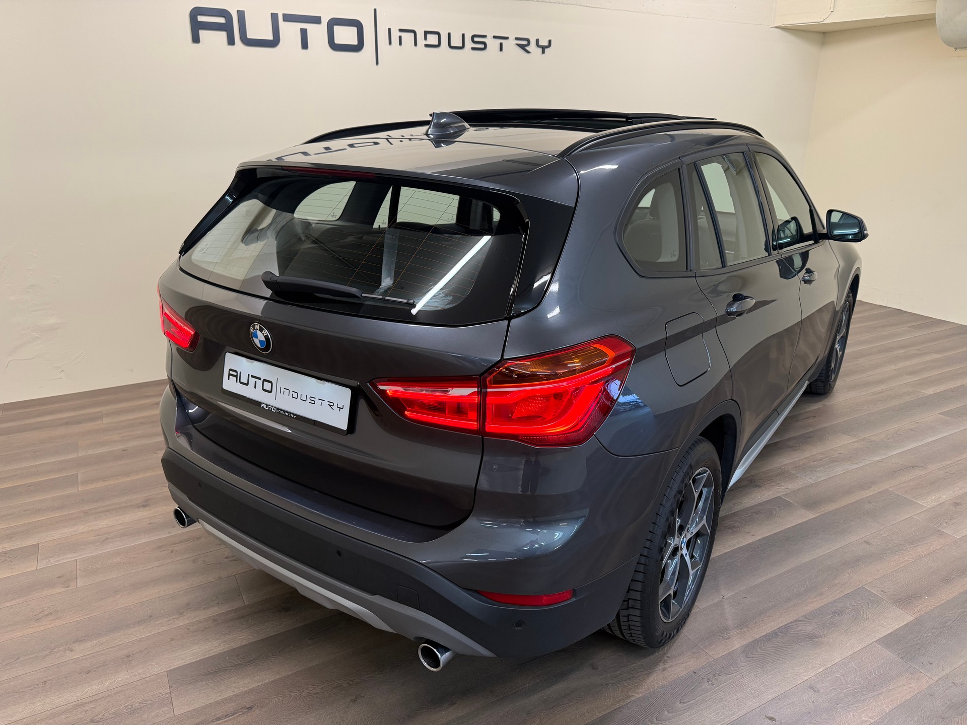 BMW X1 xDrive 25i xLine Steptronic-image-3