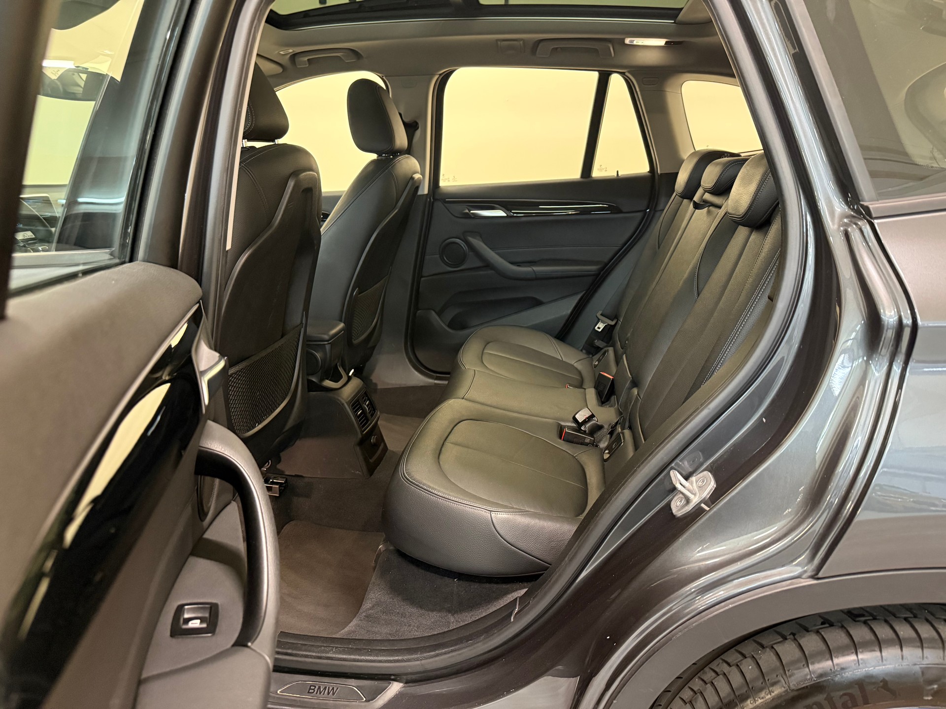 BMW X1 xDrive 25i xLine Steptronic-image-20