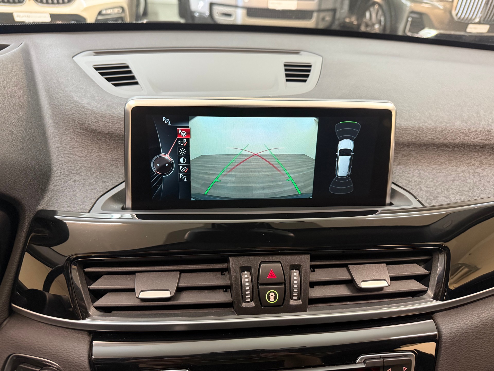 BMW X1 xDrive 25i xLine Steptronic-image-18
