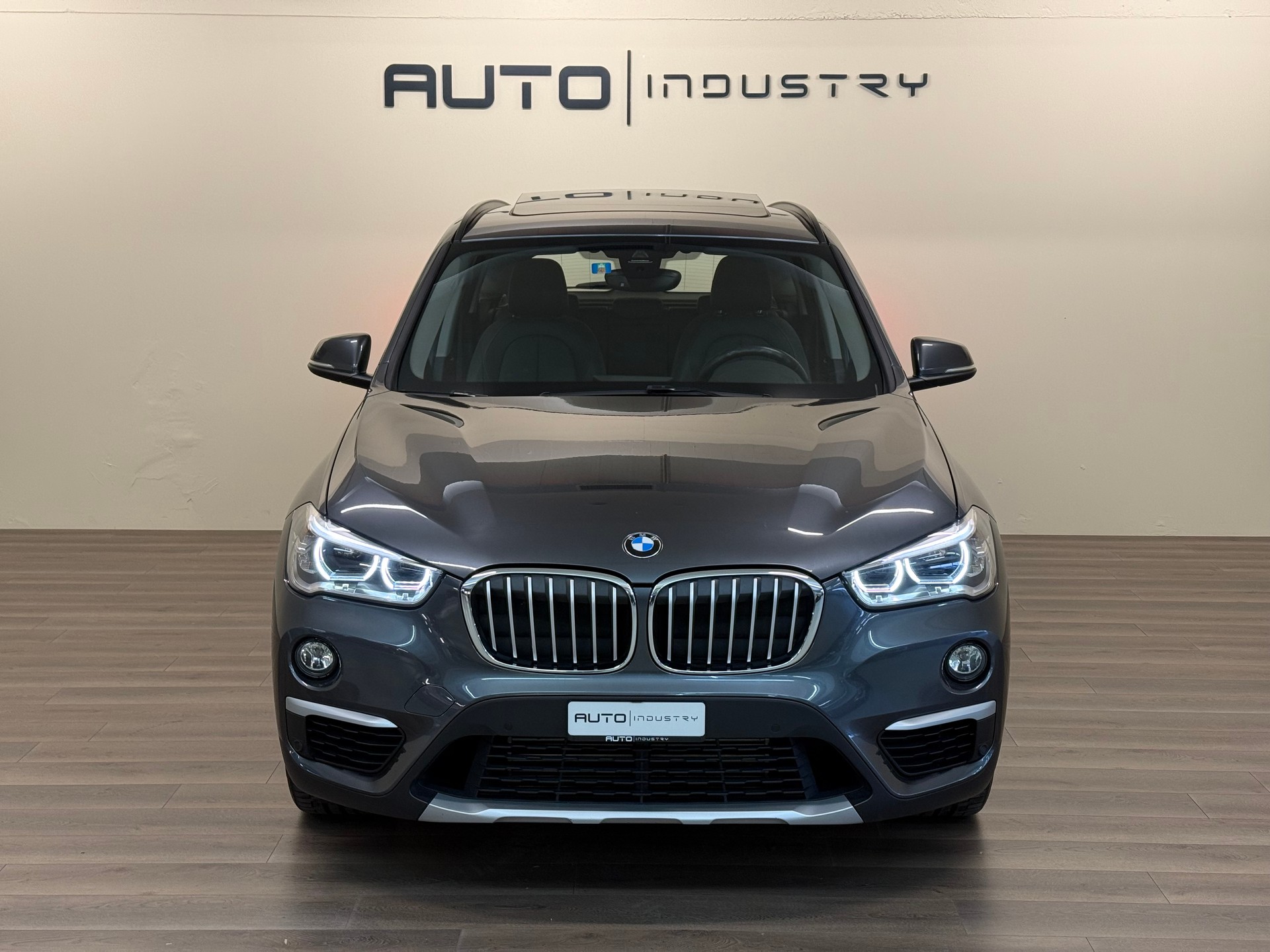 BMW X1 xDrive 25i xLine Steptronic-image-5