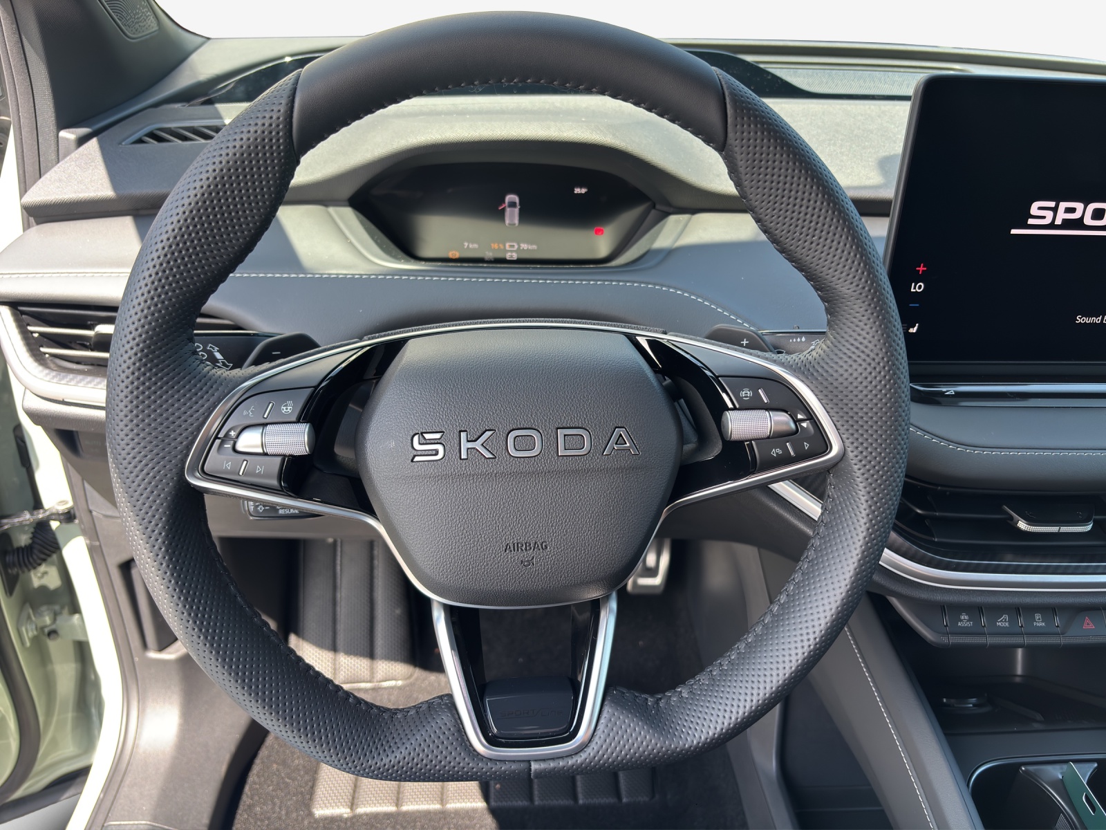SKODA Elroq 85x Sportline 4x4-image-9