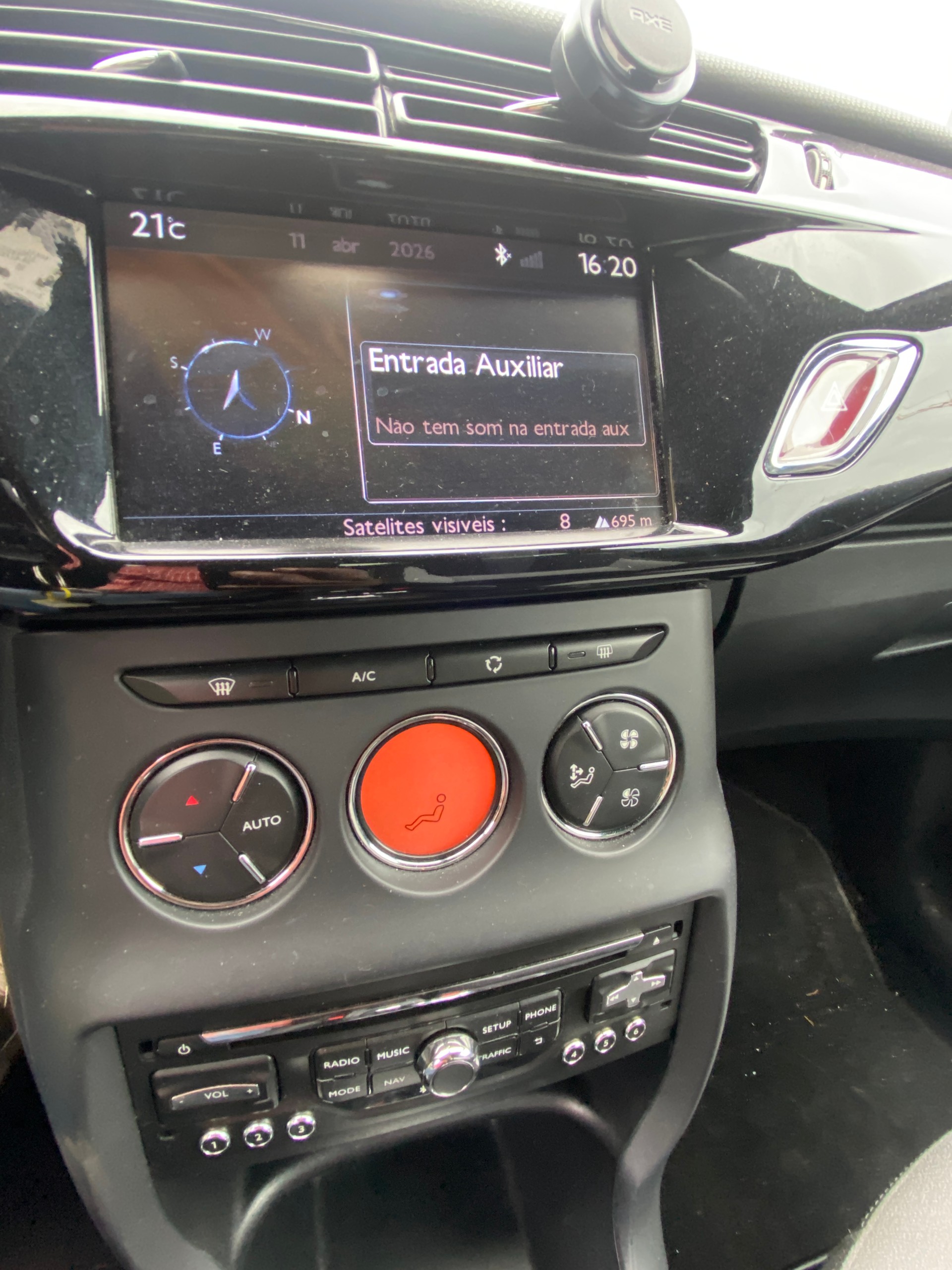 DS AUTOMOBILES DS3 1.4 VTi Chic EGS5-image-6
